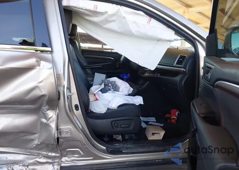 2014 Toyota Highlander Limited V6 from USA, damaged, VIN 5TDYKRFH9ES025109